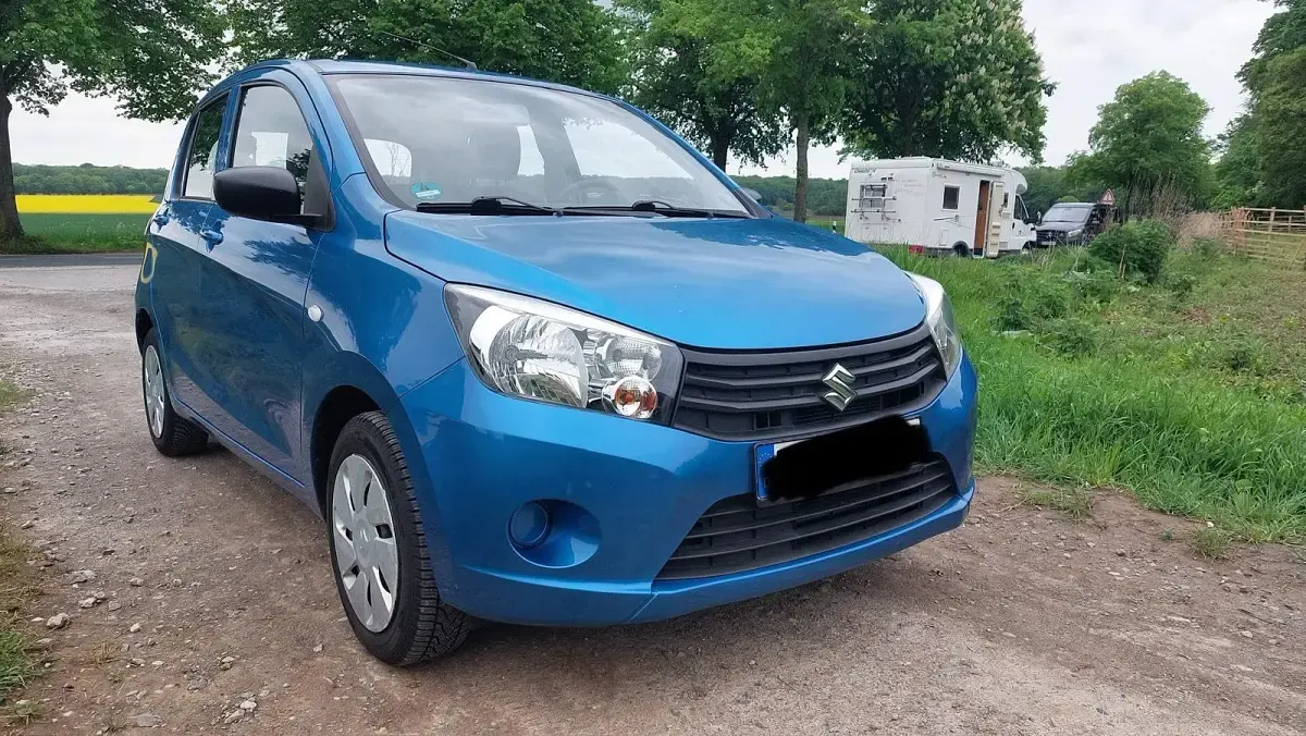 Gebraucht Suzuki Celerio 68 PS (50 kW) 2015 Blau Kleinwagen
