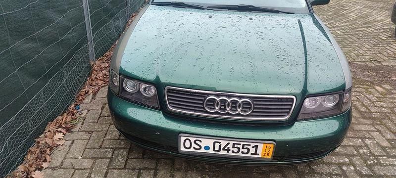 Gebraucht Audi A4 Performance 125 PS (91 kW) 1996 Grün Kombi