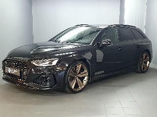 Mythosschwarz (metallic) Gebraucht 2021 Audi RS4 Design Kombi | 57.490 € (Superpreis) - Bild 1/4