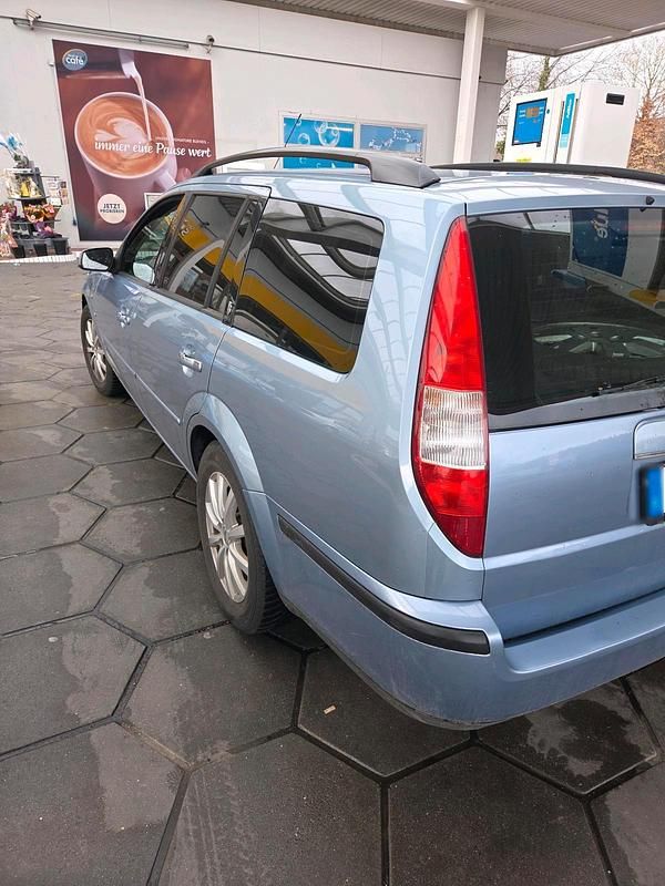Gebraucht Ford Mondeo 170 PS (125 kW) 2003 Blau Kombi