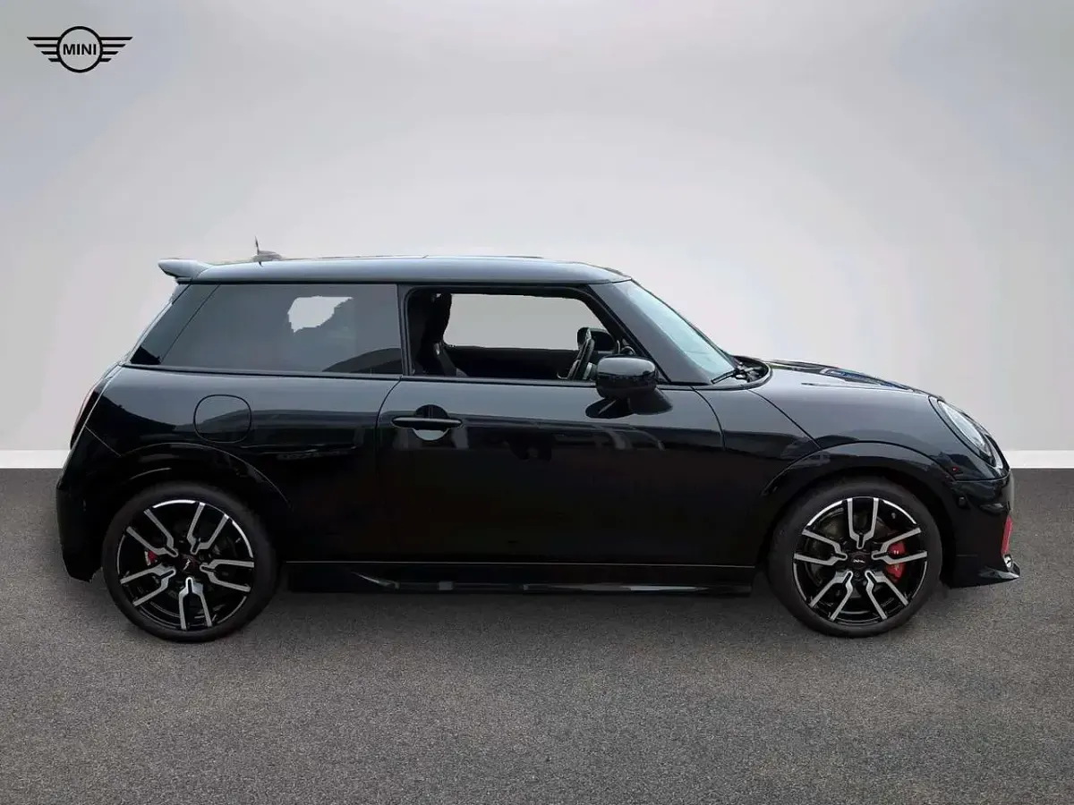 Gebraucht Mini John Cooper Works 231 PS (169 kW) 2024 Schwarz Kleinwagen