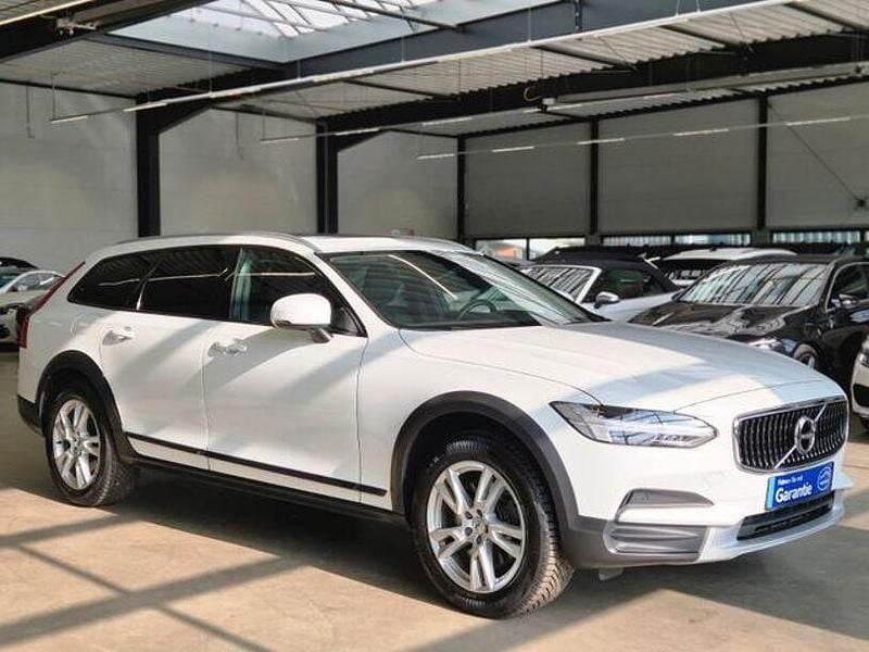 Gebraucht Volvo V90 CC 228 PS (167 kW) 2018 Weiß Kombi