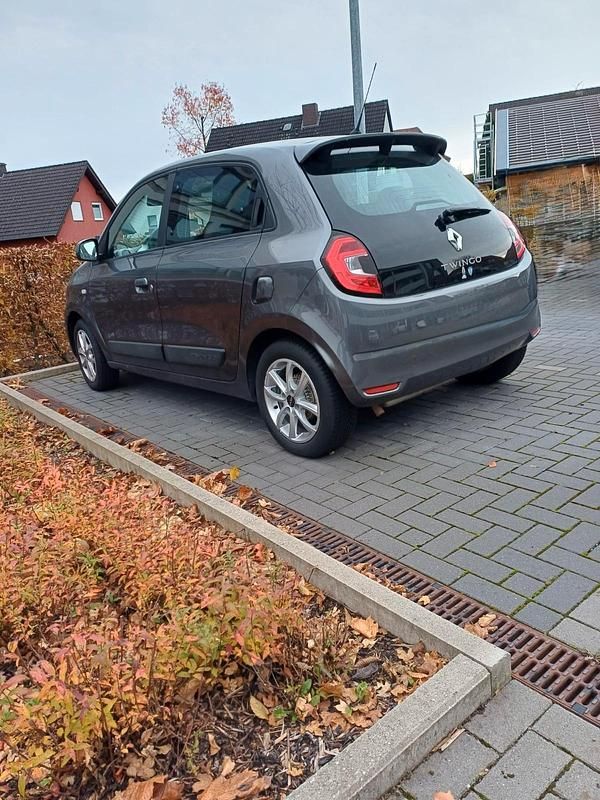 Grau Gebraucht 2021 Renault Twingo Kleinwagen | 8.700 € (Guter Preis) - Bild 1/4