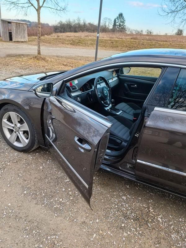 Gebraucht VW CC 140 PS (102 kW) 2014 Braun Limousine