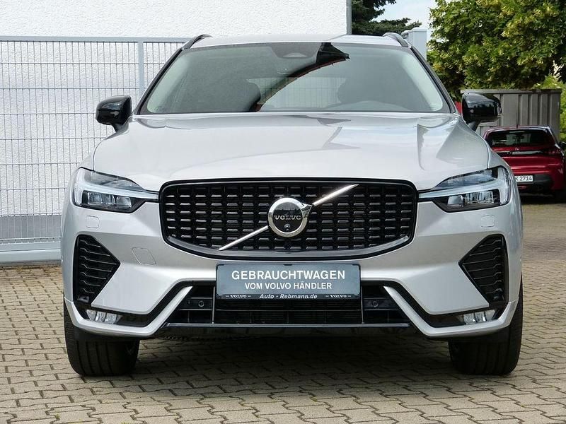 Gebraucht Volvo XC60 Plus 197 PS (144 kW) 2024 Silver dawn SUV