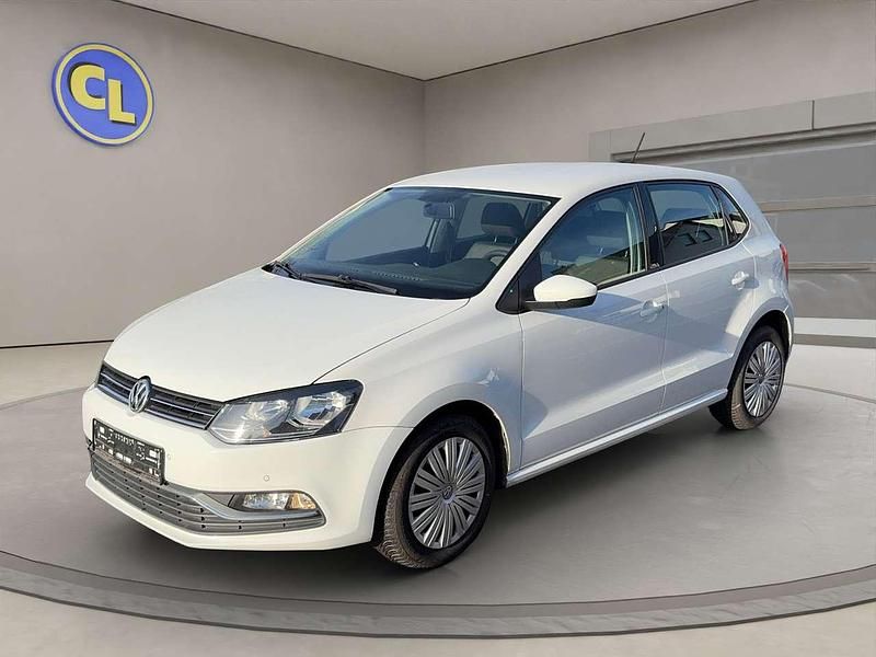 Weiß Gebraucht 2016 VW Polo Limousine | 7.890 € (Fairer Preis) - Bild 1/4