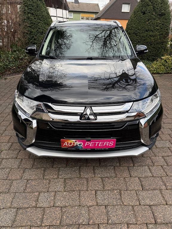 Gebraucht Mitsubishi Outlander Edition 150 PS (110 kW) 2018 Schwarz SUV