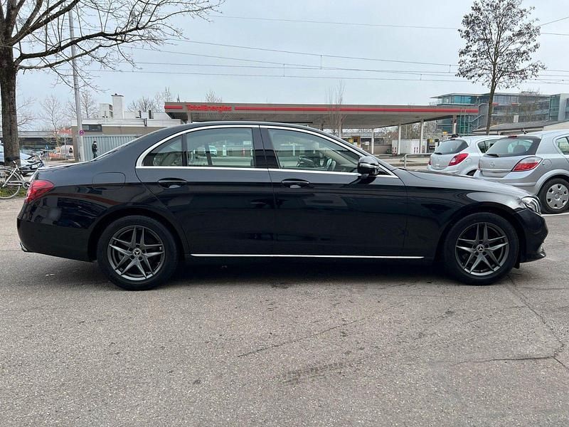 Gebraucht Mercedes E220 194 PS (142 kW) 2019 Schwarz Limousine