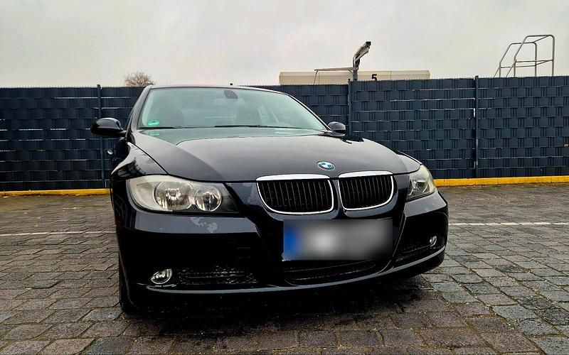 Gebraucht BMW 318 129 PS (94 kW) 2007 Limousine