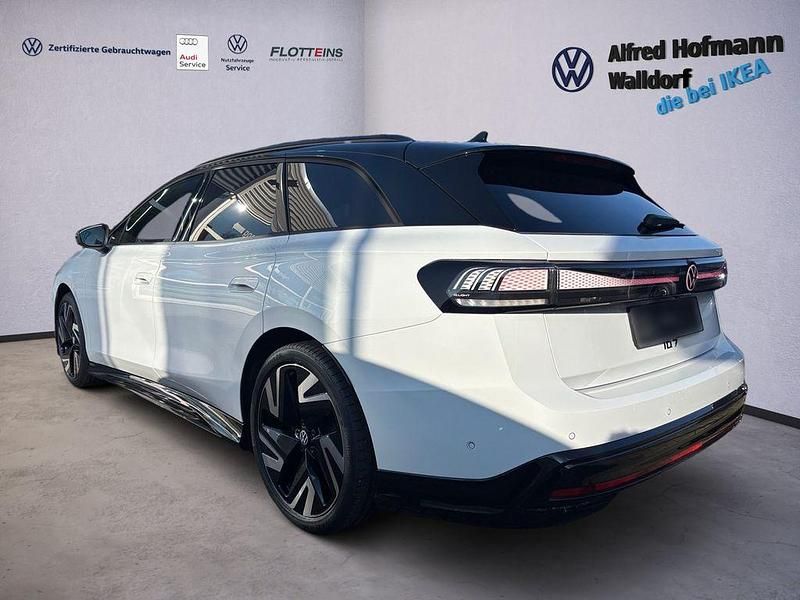 Neu VW ID.7 Pro 210 kW (286 PS) 2026 Gletscherweiß metallic / schwa Kombi