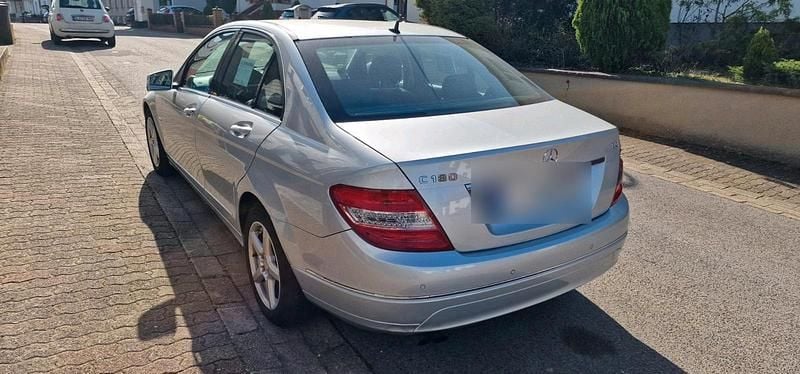 Gebraucht Mercedes C180 156 PS (114 kW) 2010 Silber Limousine