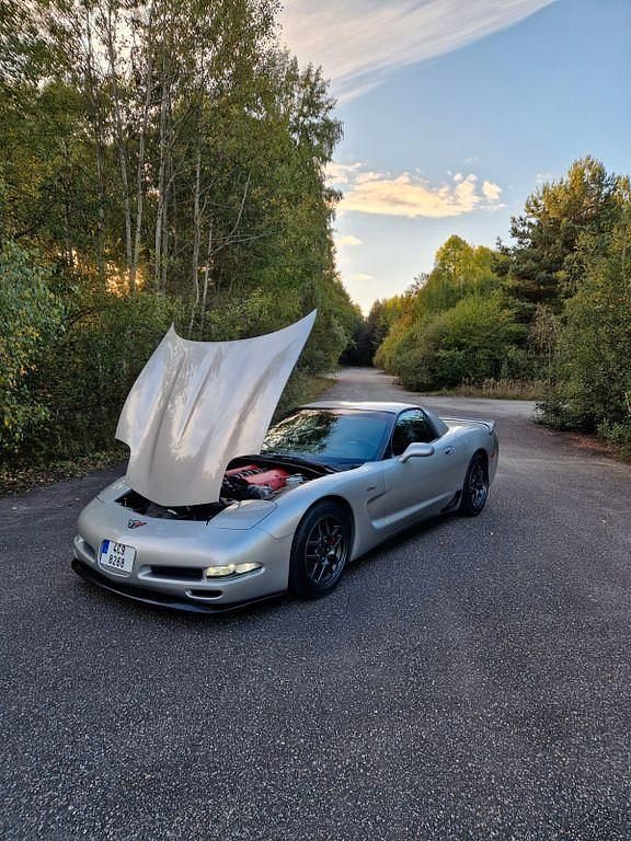 Silber Gebraucht 2004 Corvette Z06 Coupé | 29.000 € - Bild 1/4