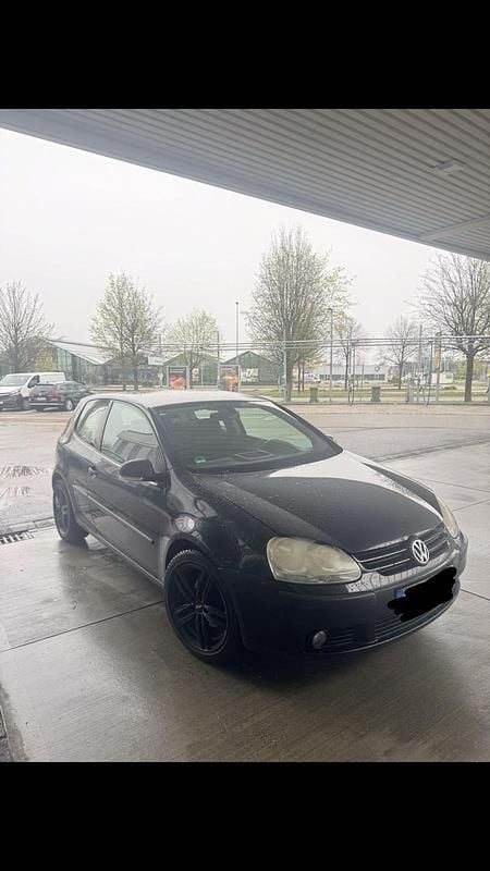Gebraucht VW Golf IV 105 PS (77 kW) 2004 Schwarz Kleinwagen
