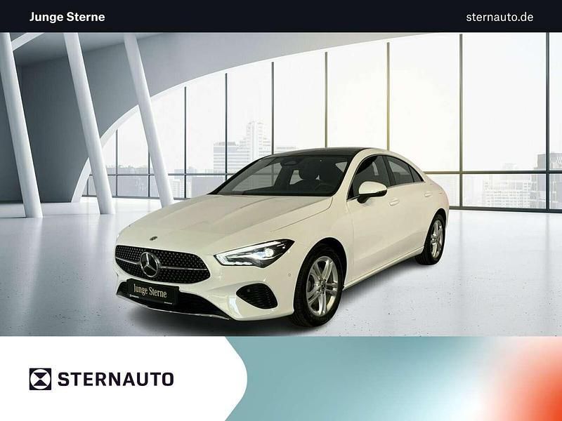 Weiß Gebraucht 2024 Mercedes CLA180 Progressive Limousine | 29.980 € (Guter Preis) - Bild 1/4