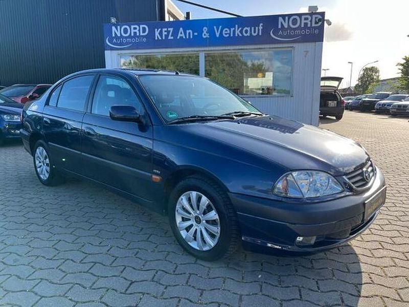 Gebraucht Toyota Avensis Sol 129 PS (94 kW) 2001 Blau Limousine