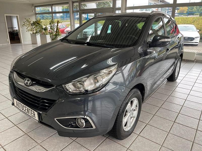 Grau Gebraucht 2011 Hyundai ix35 Style SUV | 7.699 € (Guter Preis) - Bild 1/4