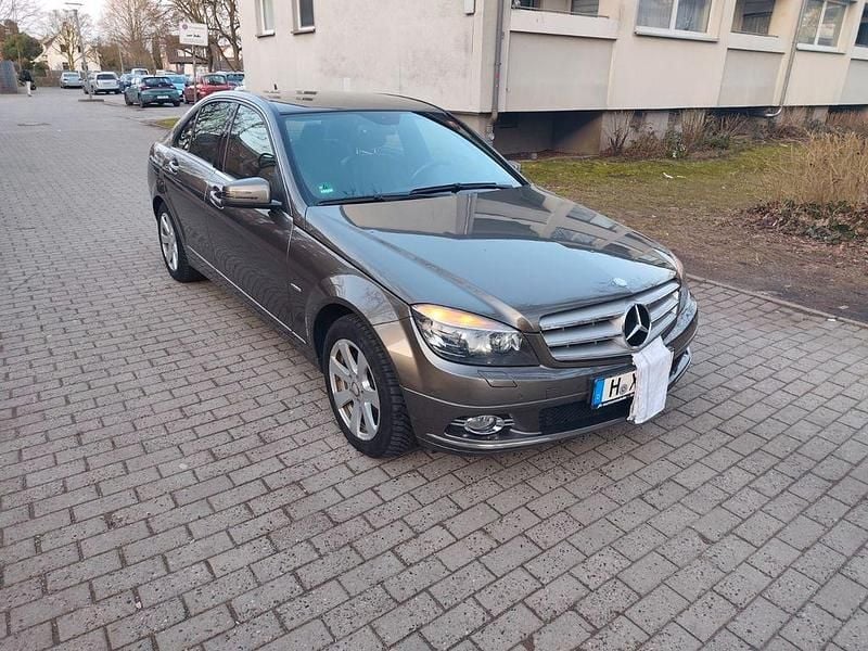 Gebraucht Mercedes C250 204 PS (150 kW) 2009 Grau Limousine