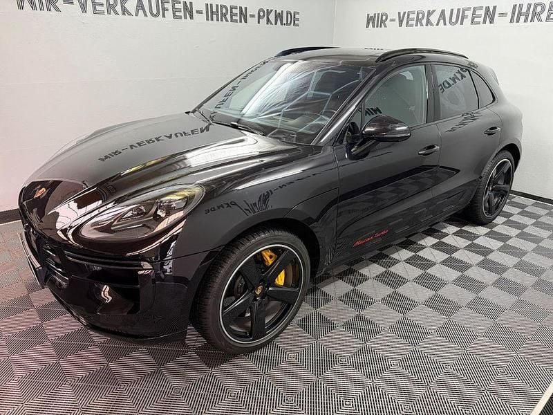 Schwarz Gebraucht 2021 Porsche Macan Turbo SUV | 61.999 € (Fairer Preis) - Bild 1/4