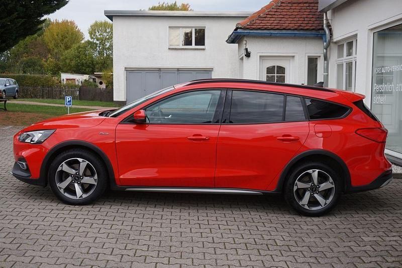 Gebraucht Ford Focus Active 150 PS (110 kW) 2021 Rot Limousine