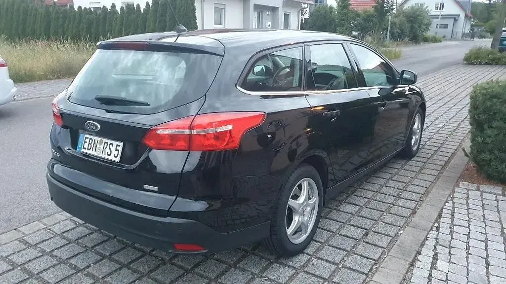 Gebraucht Ford Focus Titanium 125 PS (91 kW) 2018 Schwarz Limousine