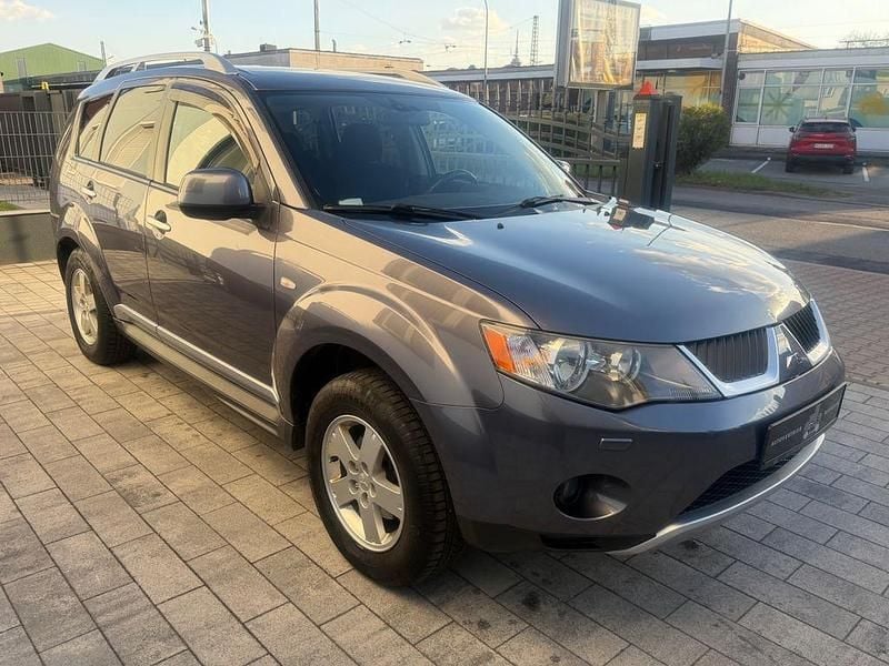 Gebraucht Mitsubishi Outlander Intense 170 PS (125 kW) 2008 Grau SUV