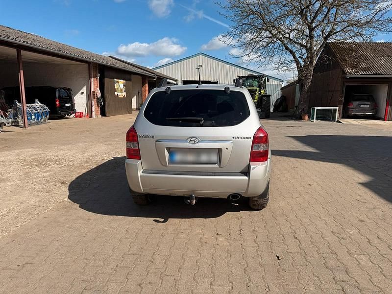 Gebraucht Hyundai Tucson 141 PS (103 kW) 2008 Silber SUV
