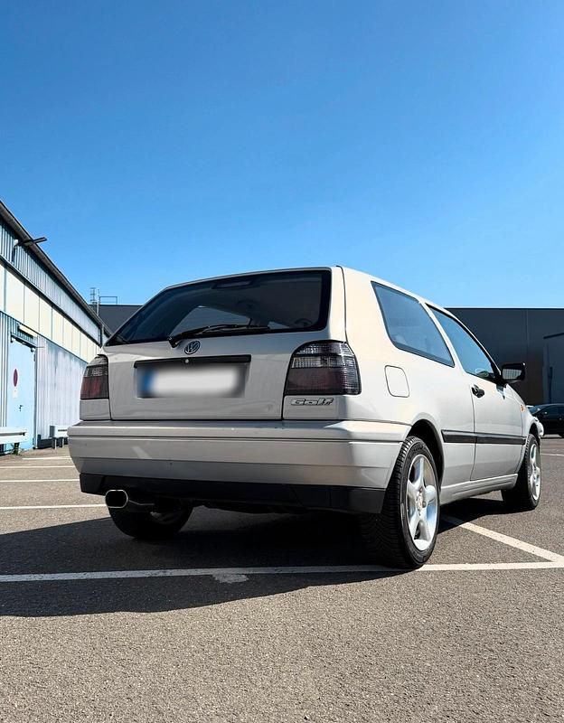 Gebraucht VW Golf III 60 PS (44 kW) 1997 Andere farben Kleinwagen