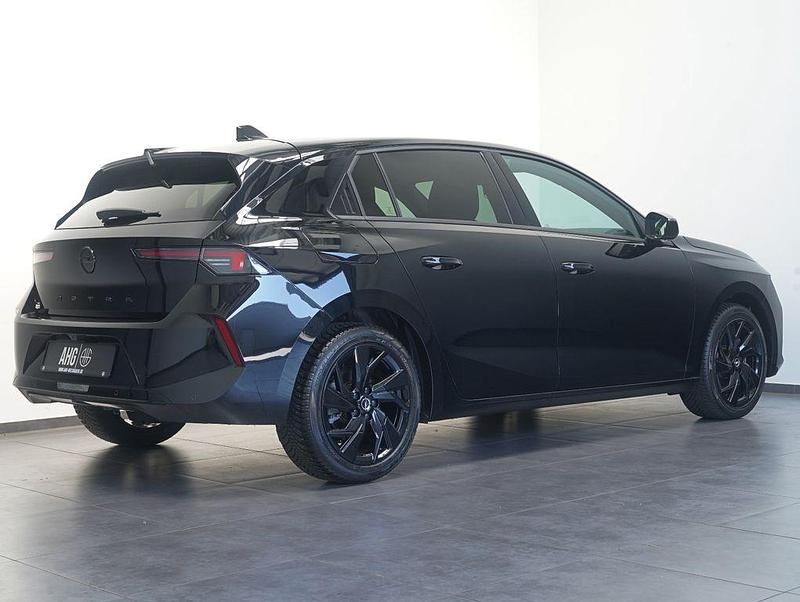 Gebraucht Opel Astra 131 PS (96 kW) 2024 Schwarz Limousine