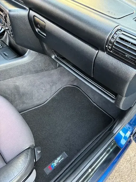 Second-hand BMW 323 Compact Performance 170 CP (125 kW) 2000 Albastru Hatchback