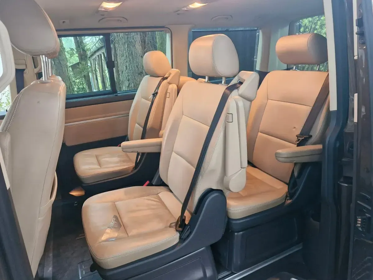 Gebraucht VW Multivan Highline 179 PS (131 kW) 2012 Braun Van / Kleinbus