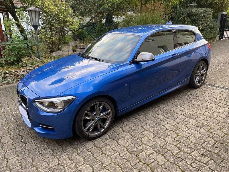 Blau Gebraucht 2014 BMW M135 Advantage Kleinwagen | 20.000 € (Superpreis) - Bild 1/4
