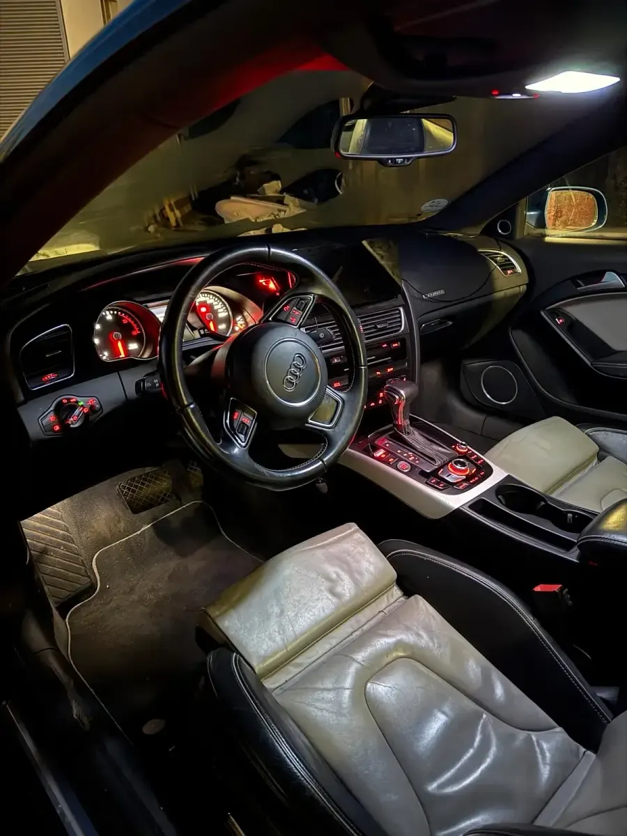 Używany Audi A5 Comfort 245 KM (180 kW) 2012 Niebieski Coupe