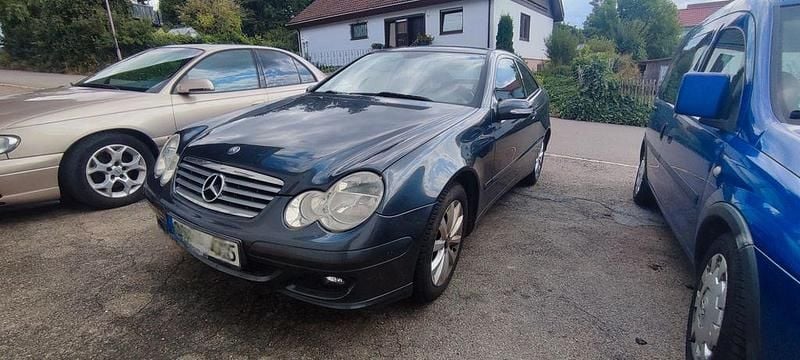 Grau Gebraucht 2007 Mercedes C180 Coupé | 4.500 € - Bild 1/4
