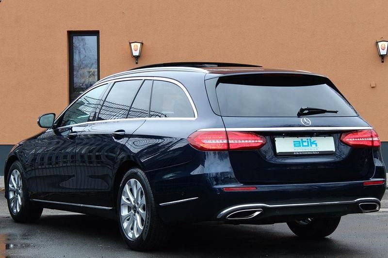 Gebraucht Mercedes E250 Exclusive 211 PS (155 kW) 2018 Blau Limousine