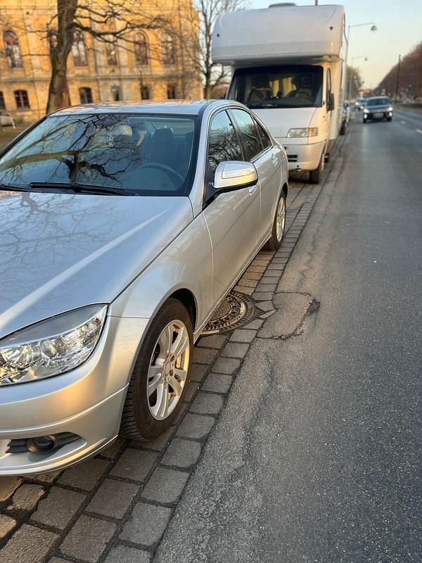 Gebraucht Mercedes C180 156 PS (114 kW) 2007 Silber Limousine