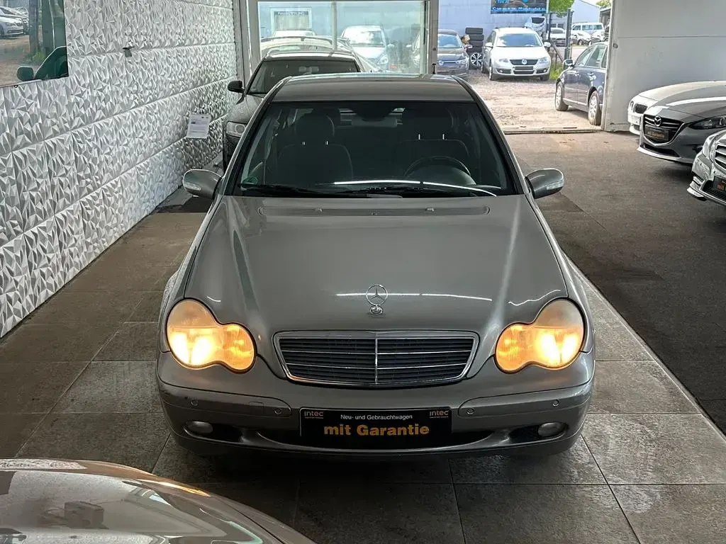 Gebraucht Mercedes C200 163 PS (119 kW) 2003 Silber Limousine