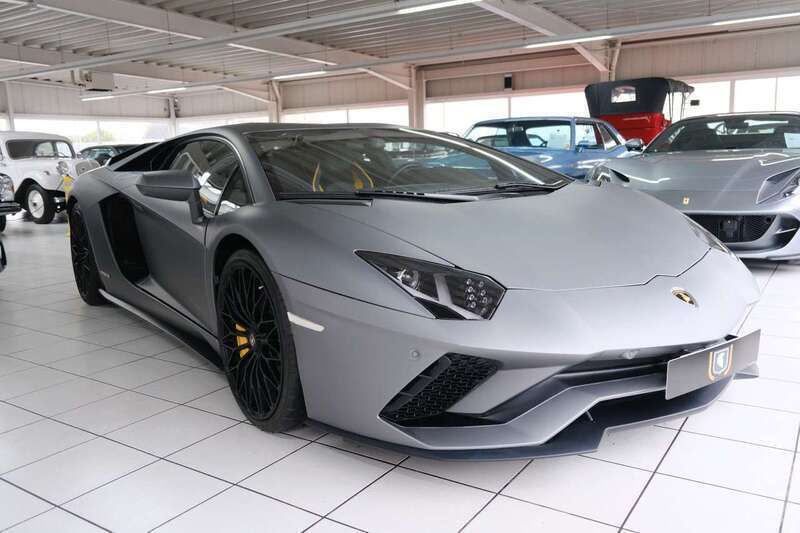 Grau Gebraucht 2018 Lamborghini Aventador Coupé | 349.500 € (Teuer) - Bild 1/3