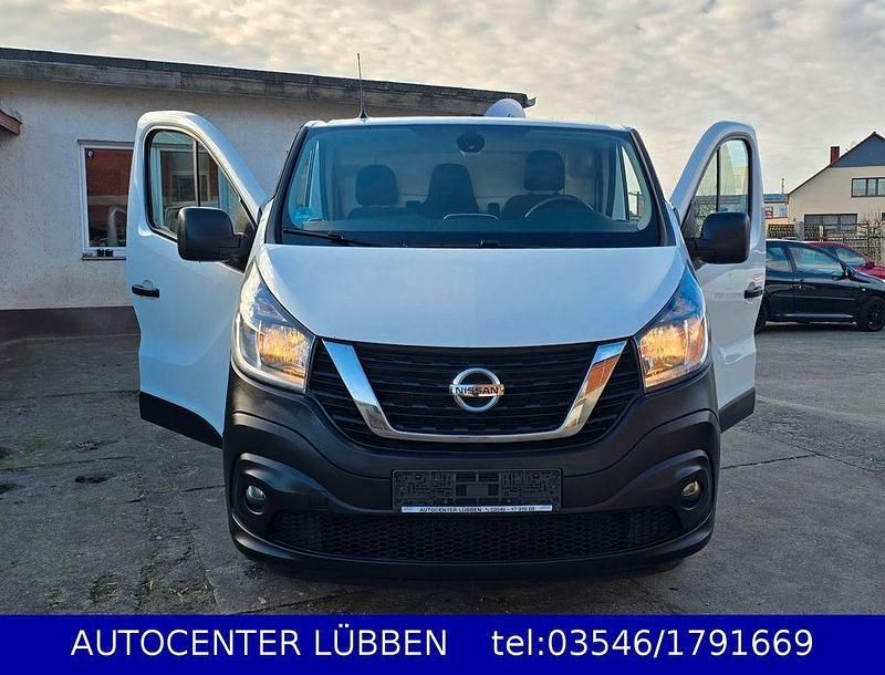 Weiß Gebraucht 2019 Nissan NV300 Comfort Van | 12.950 € (Guter Preis) - Bild 1/4
