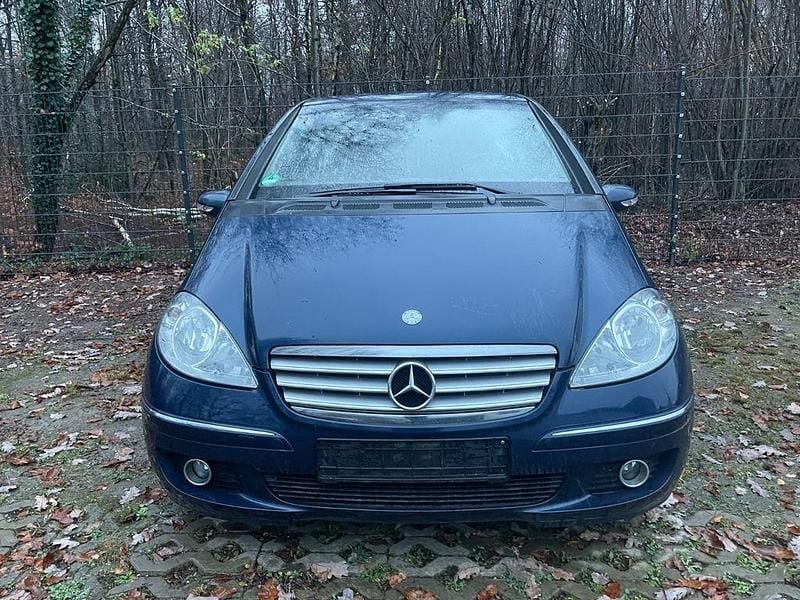 Blau Gebraucht 2006 Mercedes A170 Kleinwagen | 999 € (Superpreis) - Bild 1/4