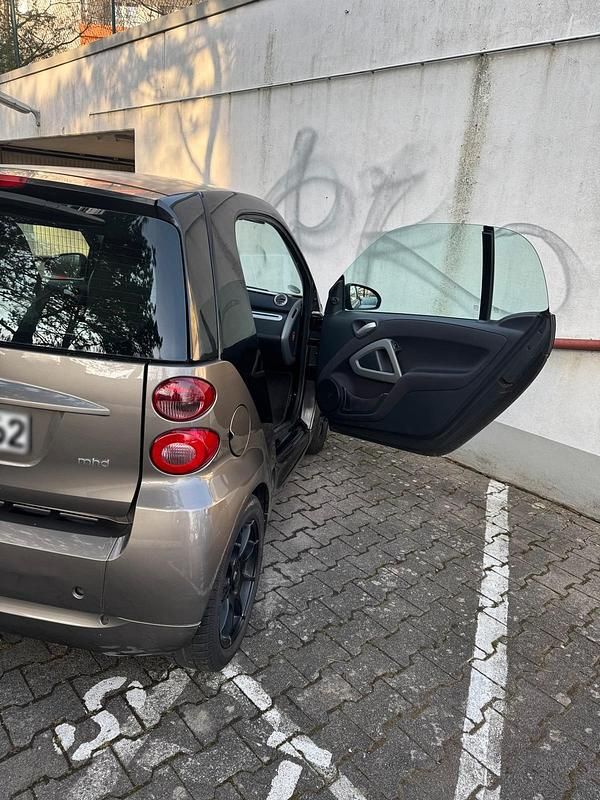 Gebraucht Smart ForTwo Coupé 61 PS (44 kW) 2010 Grau Coupé