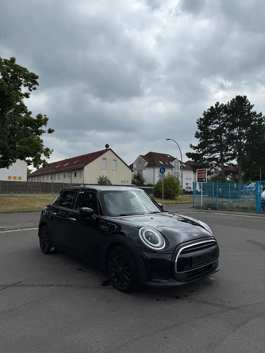 Gebraucht Mini ONE Classic 102 PS (75 kW) 2022 Schwarz Kleinwagen