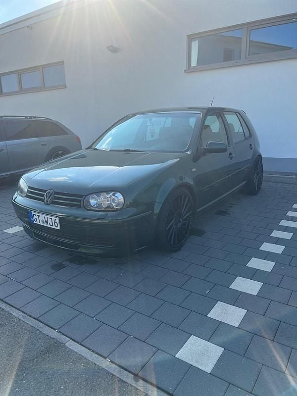 Grün Gebraucht 2002 VW Golf IV Kleinwagen | 6.800 € (Teuer) - Bild 1/4