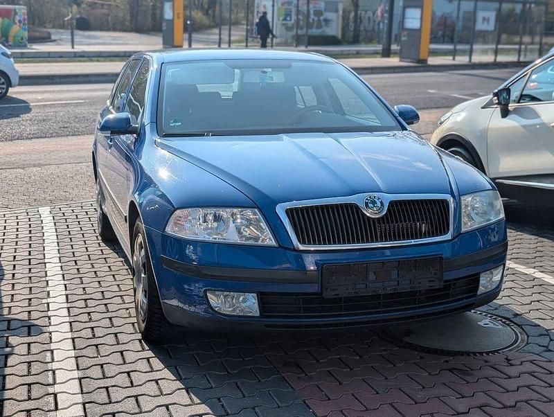 Gebraucht Skoda Octavia Ambiente 115 PS (84 kW) 2006 Blau (race blue metallic) Kombi