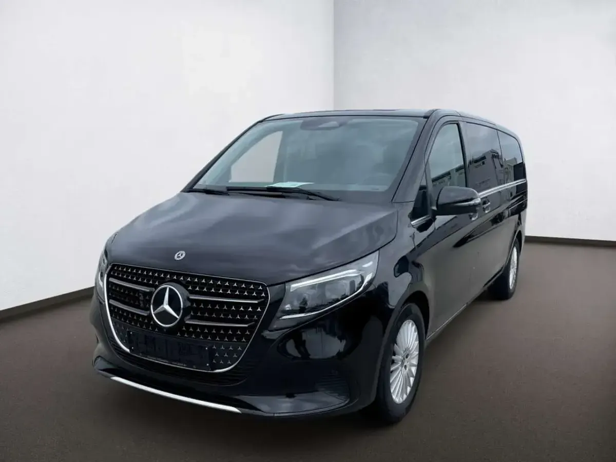 Second-hand Mercedes V300 Avantgarde 237 CP (174 kW) 2025 Negru Monovolum