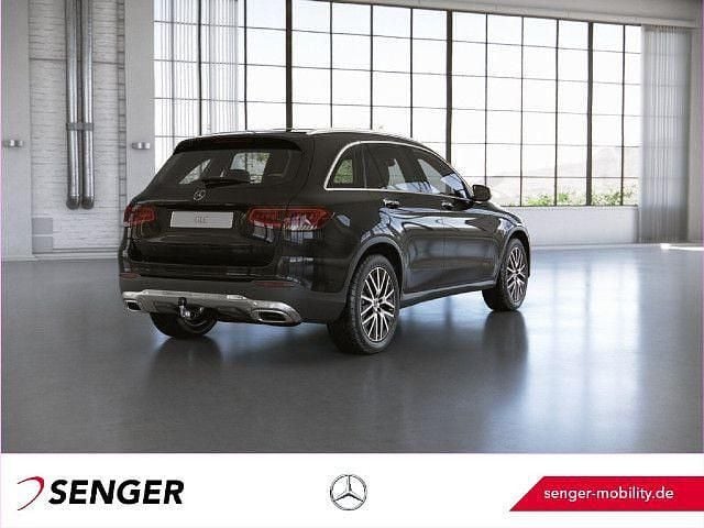 Gebraucht Mercedes GLC400d 330 PS (242 kW) 2021 Lack obsidianschwarz met SUV