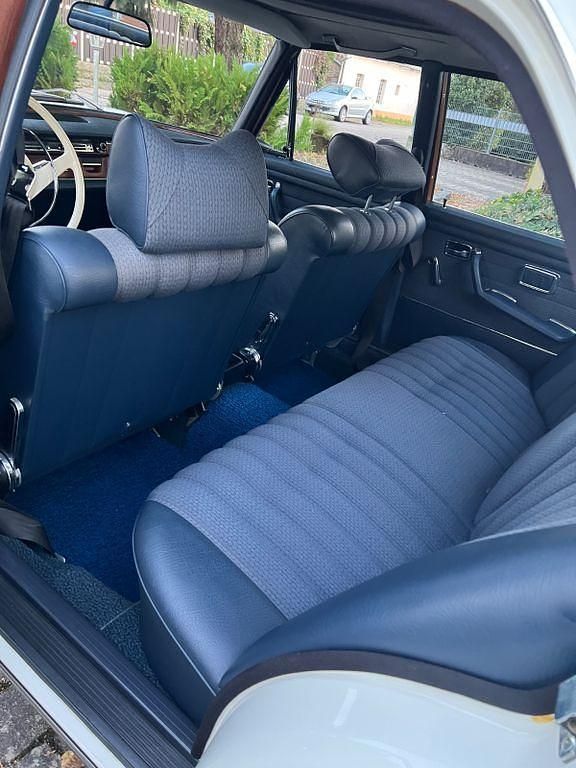 Gebraucht Mercedes 280 140 PS (102 kW) 1972 Weiß Limousine