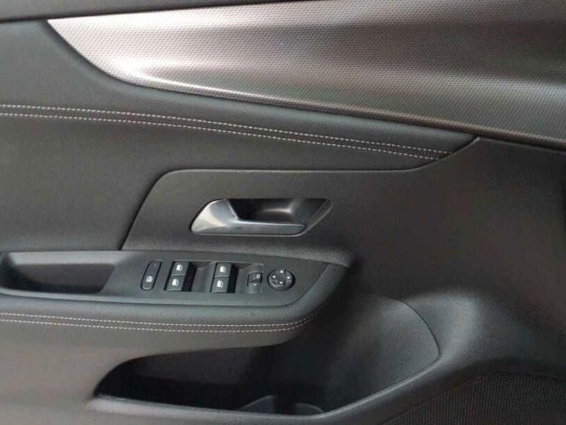 Gebraucht Opel Mokka 131 PS (96 kW) 2025 Rot SUV