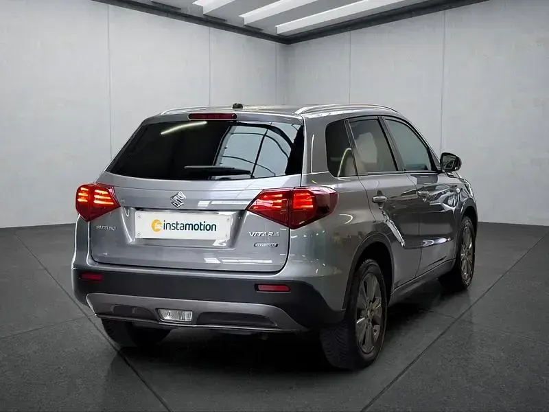 Gebraucht Suzuki Vitara 129 PS (94 kW) 2023 Grau SUV