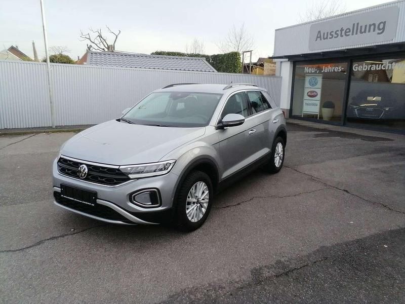 Gebraucht VW T-Roc Life 150 PS (110 kW) 2025 Pyritsilber metallic SUV