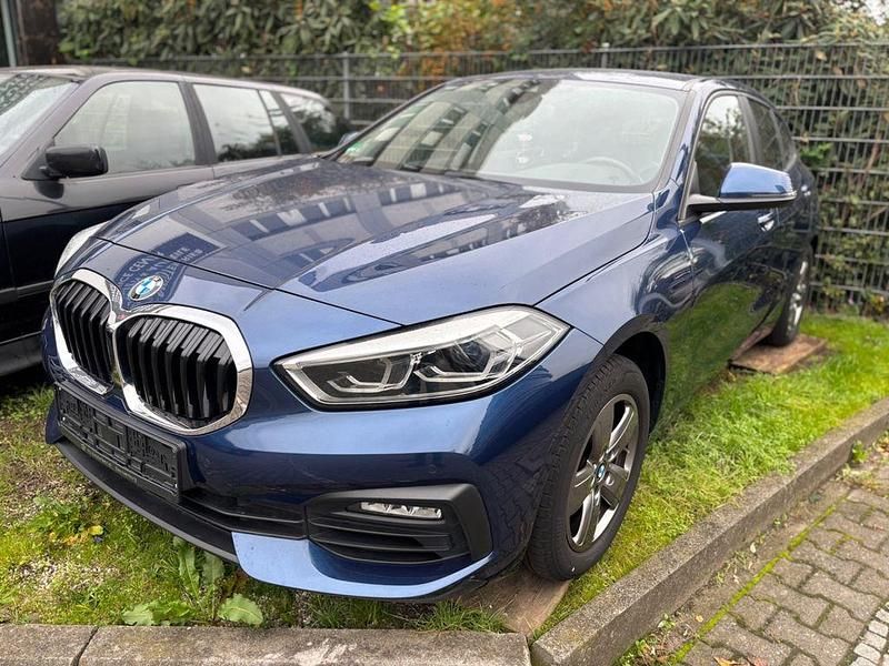 Blau Gebraucht 2020 BMW 118 Advantage Kleinwagen | 17.480 € (Etwas zu teuer) - Bild 1/4